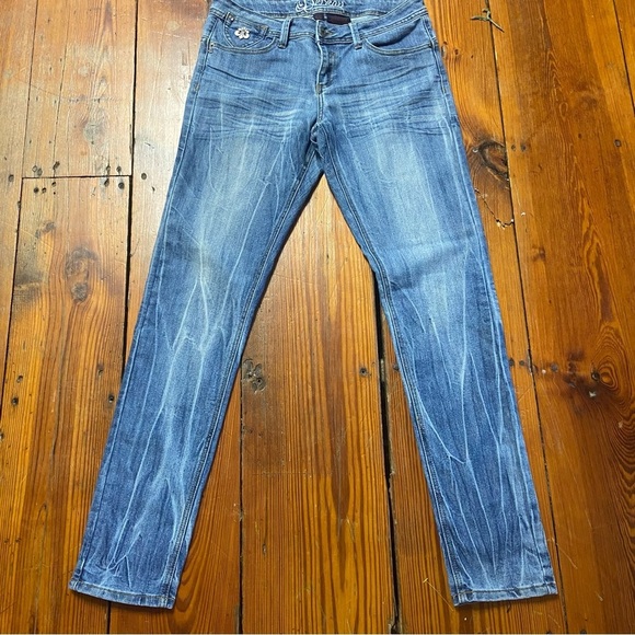 Dereon by Beyoncé Ladies Straight Leg Jeans Size 11/12 Embellished Fleur de Lis - Picture 1 of 9